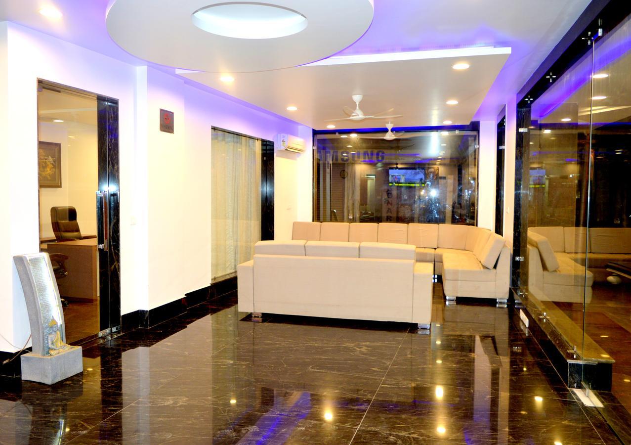 Hotel Taru Inn Газиабад Экстерьер фото