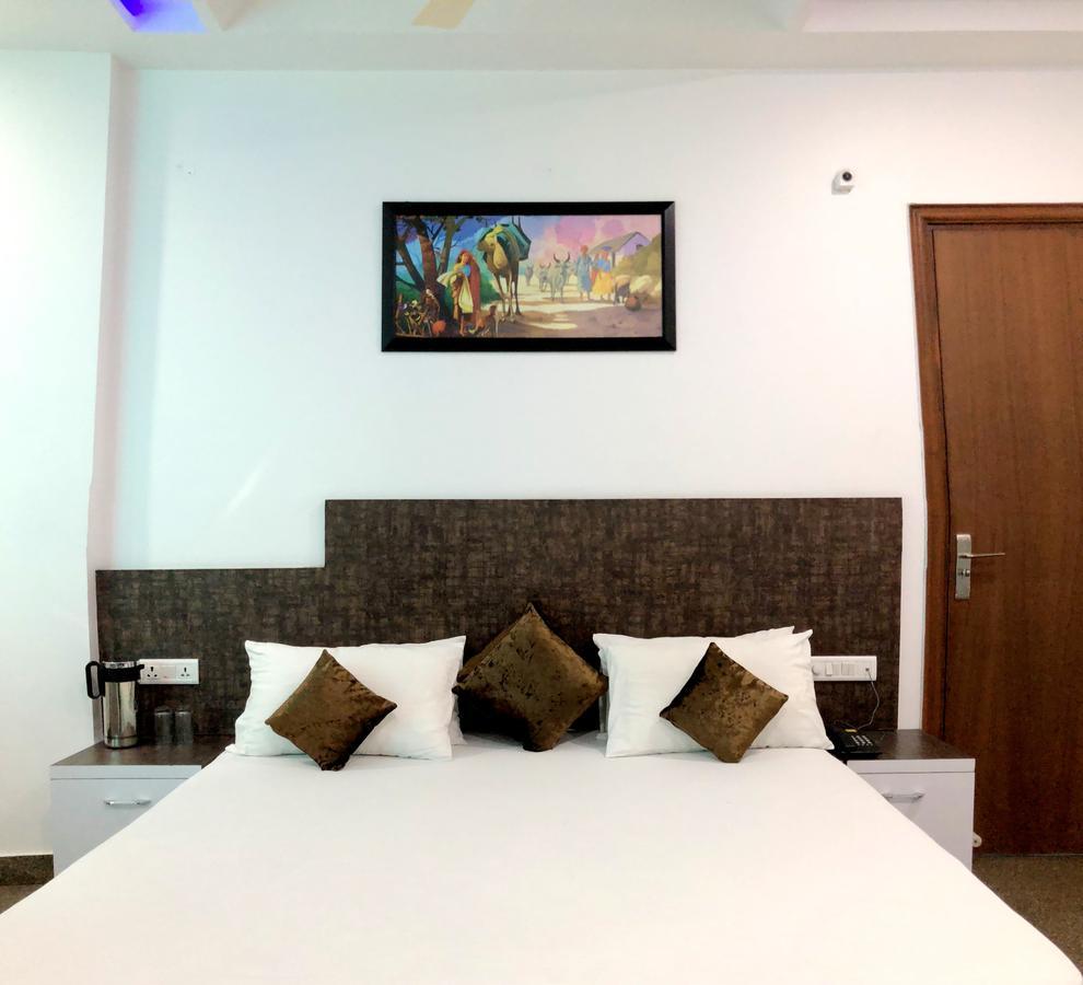 Hotel Taru Inn Газиабад Экстерьер фото